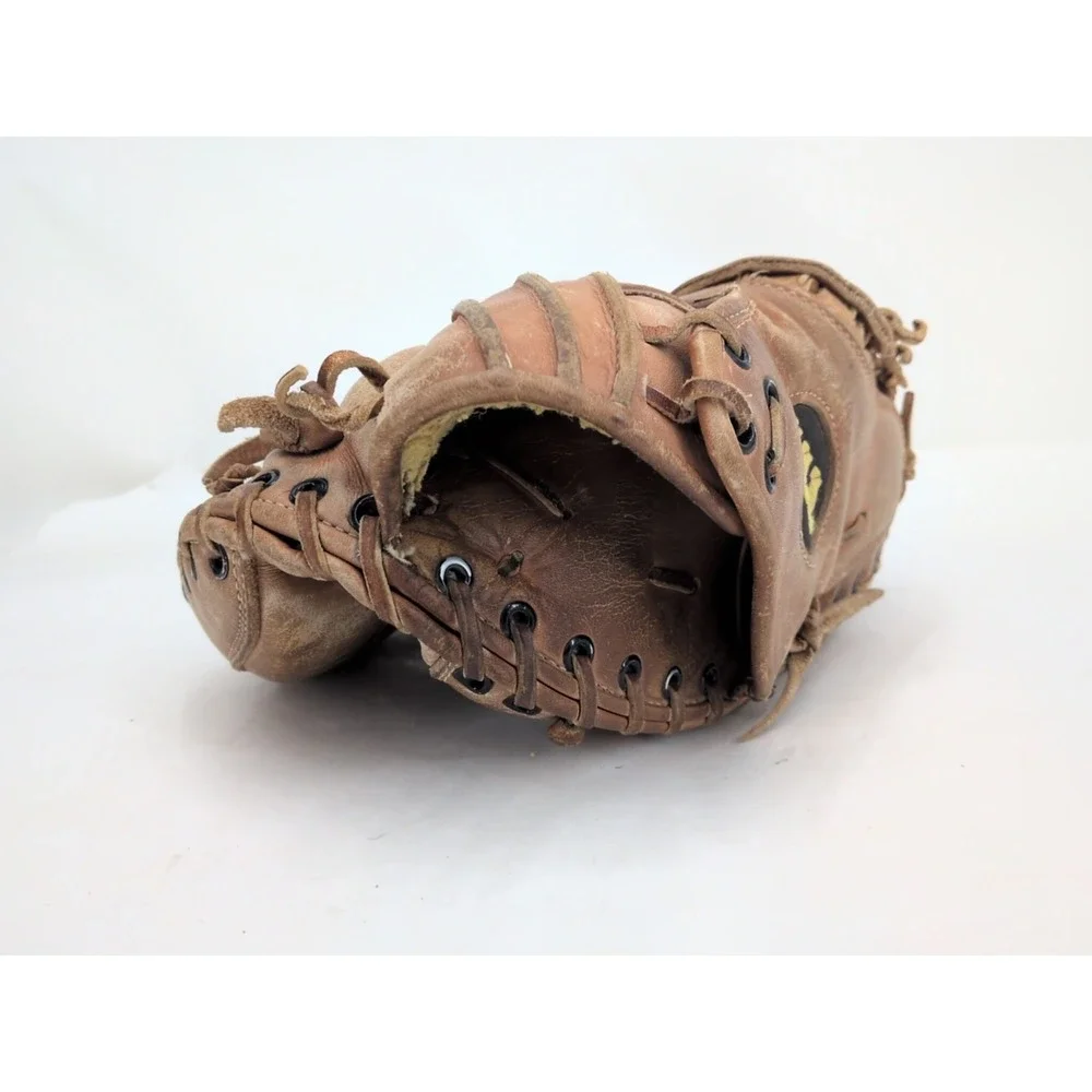 Used Wilson The A 2403 Catchers Mitt Pro Model For Righthand Throw